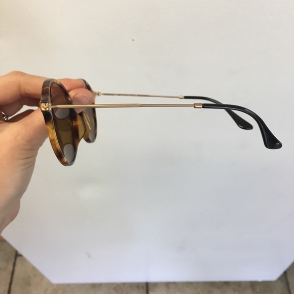 Original Round Fleck Ray Bans - Picture 2 of 3